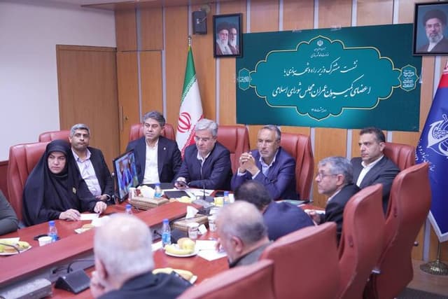 آمادگي کامل سازمان بنادر و دريانوردي در حوزه تامين کالاهاي اساسي/ تهيه طرح تداوم کسب و کار در بنادر ايران