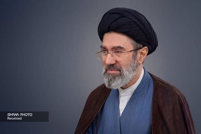 پيام رهبر معظم انقلاب اسلامي به‌مناسبت گراميداشت روز فردوسي
