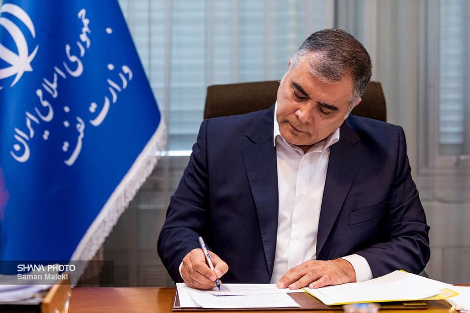 روابط عمومي‌هاي صنعت نفت بايد زبان صادق خدمتگزاران اين مرز و بوم باشند