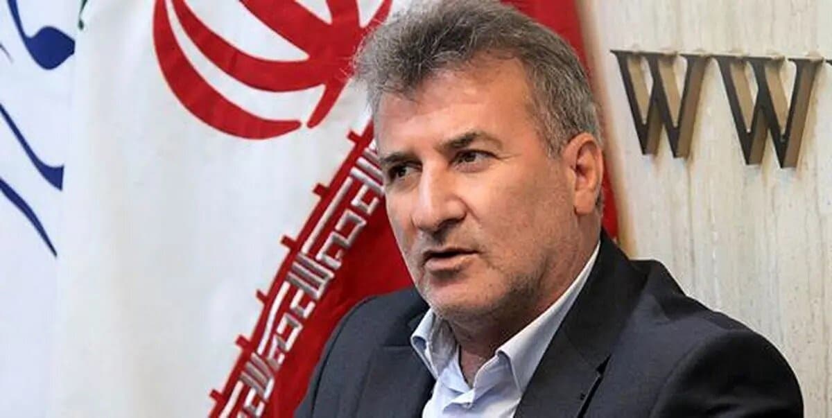 گیوتین بوروکراسی مانع بزرگ تأمین کالا/ دولت برای نظارت بر قیمت‌ها و بنادر آرایش جنگی بگیرد/ انتقاد از وضعیت قیمت گوشت و مرغ