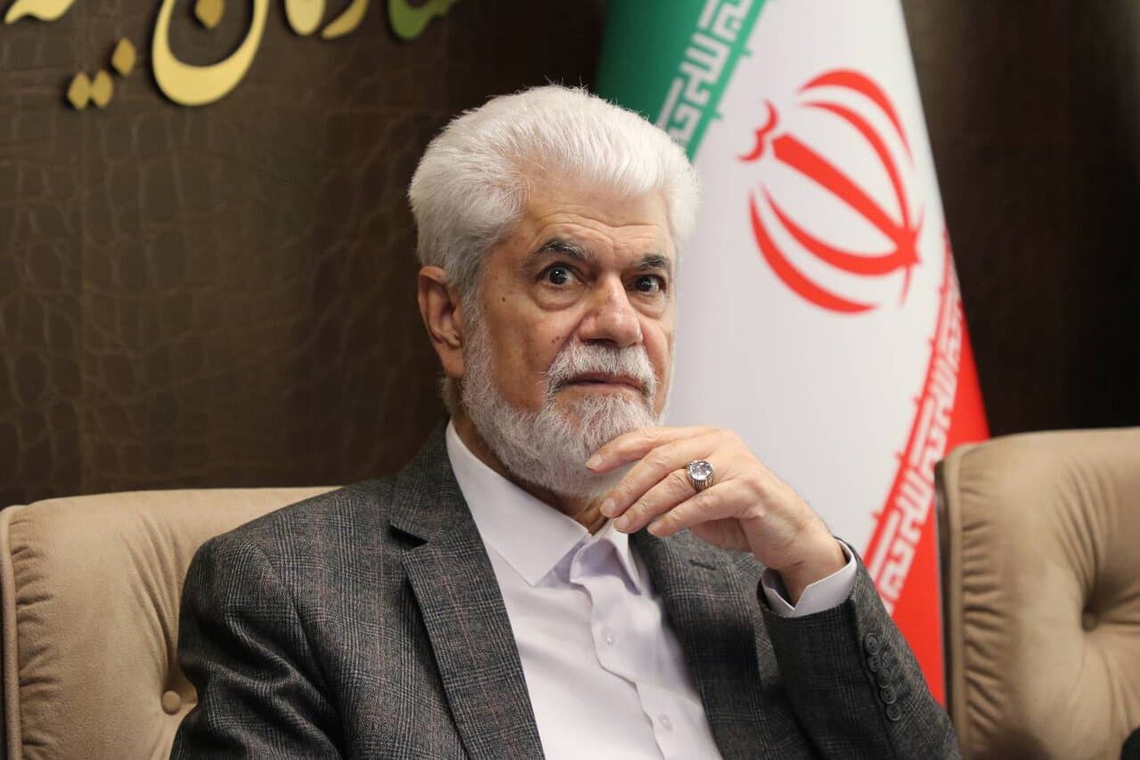 القای برتری مطلق داروی خارجی به بیماران نگران‌کننده است/ نسخه‌های داروی خارجی، هزینه‌های سنگینی به بیماران تحمیل می‌کند