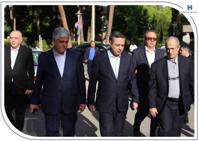 پيشگامي بانک صادرات ايران در بازسازي اکوسيستم دانش‌بنيان؛ حمايت راهبردي از آموزش عالي و پيوند دانشگاه، صنعت و اقتصاد در دوران پساجنگ/ تأکيد قربان اسکندري بر توسعه آموزش عالي در دوران پساجنگ با رويکرد حمايت بانکي از اقتصاد دانش‌بنيان و فناوري