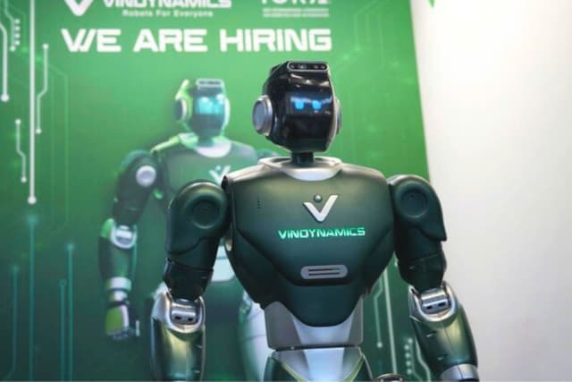 ورود ويتنام با «دينو» به رقابت در دنياي ربات‌ها