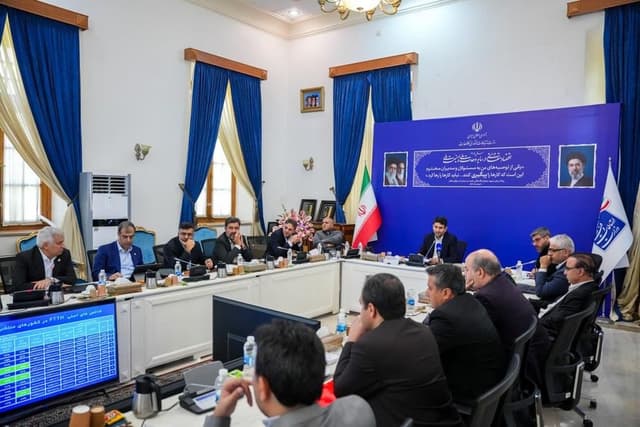 اولتيماتوم وزير ارتباطات به مخابرات: رقابت ناسالم را کنار بگذاريد