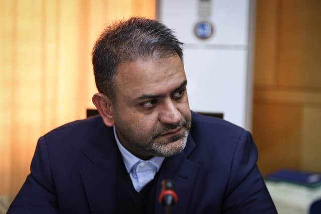 مشکل نظام سلامت، کمبود بودجه نیست؛ عدم اجرای قانون و تعارض منافع است/ وزارت بهداشت، درباره منابع دارو و دلایل تداوم کمبودها شفاف‌سازی کند