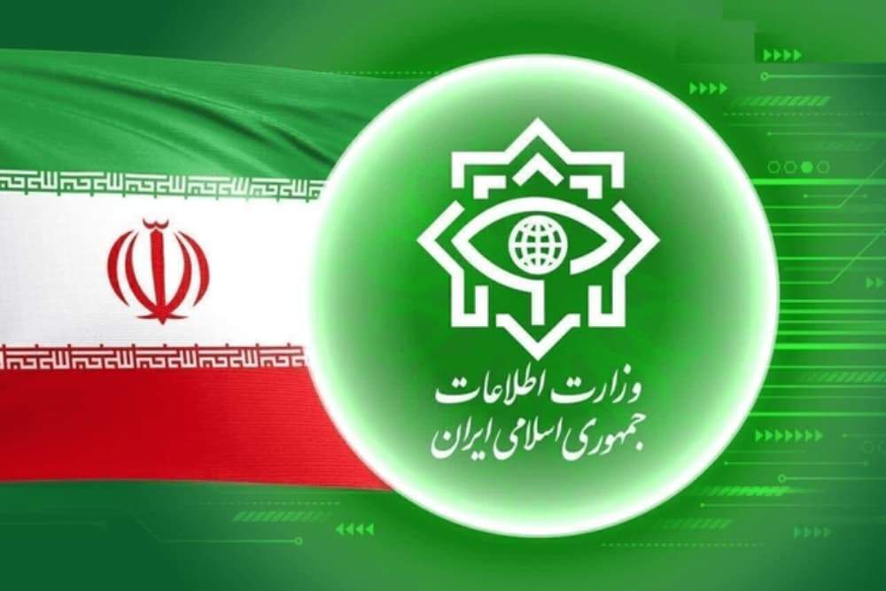 وزارت اطلاعات: هسته یک گروهک تروریستی منهدم و یک مزدور و 126 عضو شبکه اغتشاش دستگیر شدند