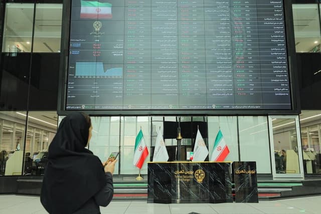 نماد نخستين صندوق پروژه خورشيدي در بورس تهران درج شد