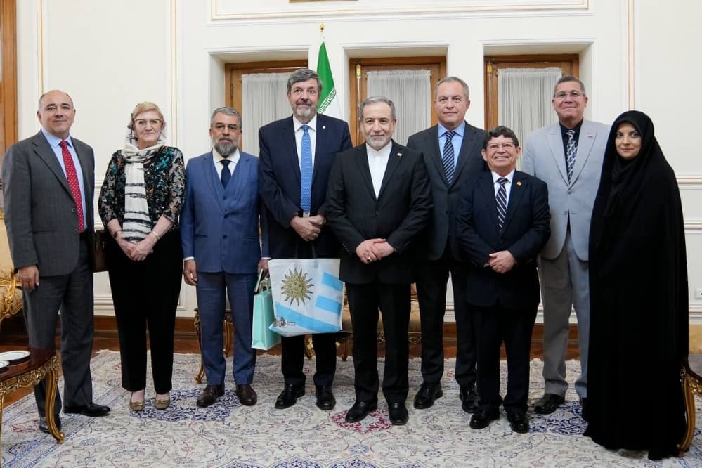 ديدار سفراي آمريکاي لاتين مقيم تهران با عراقچي
