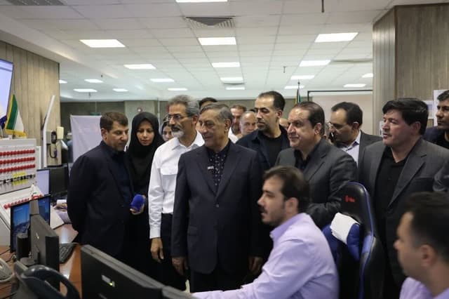 بازديد معاون اجرايي رئيس‌جمهوري از طرح توسعه ميدان نفتي آذر
