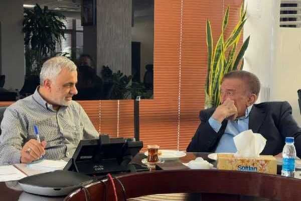 تقدير مشاور وزير راه و شهرسازي از مجاهدت کارکنان صنعت هوايي در جنگ رمضان
