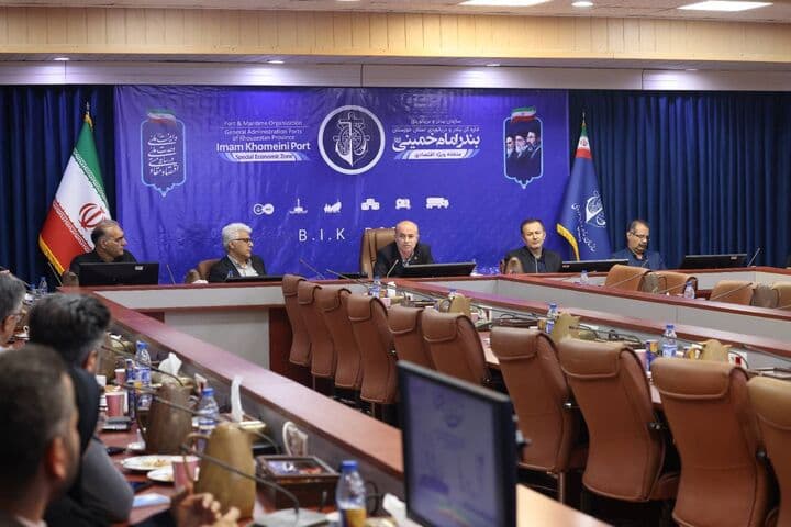 هدف‌گذاري براي دستيابي به ظرفيت 10 ميليون تني خدمات نفتي در بندر امام (ره)