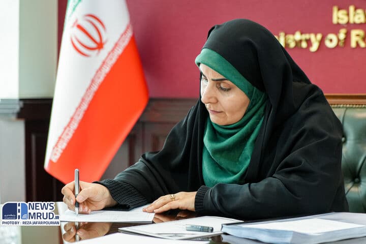 دعوت وزير راه و شهرسازي از هموطنان براي حضور در مراسم تشييع رهبر شهيد