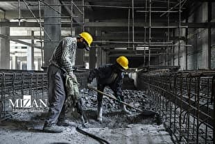 لزوم بازنگری در شیوه تعیین دستمزد با توجه به تورم/ مزد کارگران باید ماهانه تعیین شود