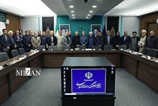 عارف: نگاه قیم مآبانه به مردم و اهل فرهنگ کنار گذاشته شود