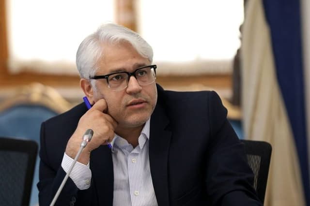 معاون وزیر ارتباطات: تصمیمات مربوط به قطع اینترنت بین‌الملل زیان‌هایی برای اقتصاد دیجیتال به همراه داشت