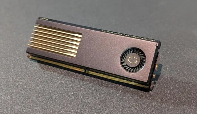 نسل جدید حافظه DDR5 با نام MasterDIMM معرفی شد؛ ترکیبی از رم و کارت گرافیک با دمای کاری 15 درجه خنک‌تر