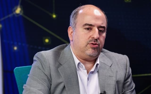 معاون وزیر ارتباطات: استفاده از سیم‌کارت سفید و اینترنت‌پرو را توهین به شعور مردم می‌دانم