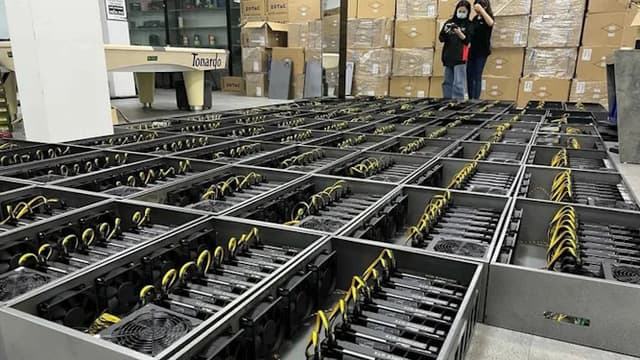 استخراج رمزارز به اسم هوش مصنوعی؟ 320 هزار کارت RTX 3090 فقط برق را هدر می‌دهند