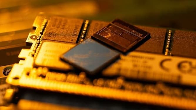 تراشه‌های حافظه چینی از ماژول‌های رم DDR5 کورسیر سردرآوردند؛ زمزمه کاهش قیمت شنیده می‌شود؟