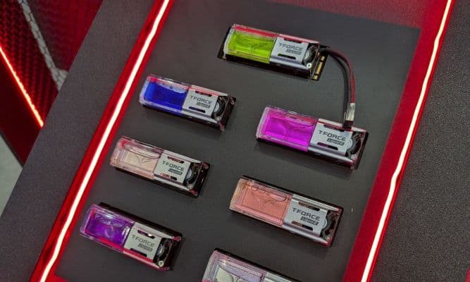 رونمایی Team Group از اس اس دی T-Force Liquid II با سیستم خنک‌کننده مایع 