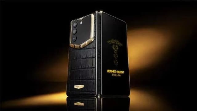 Alphafold معرفی شد؛ گران‌ترین گوشی تاشوی دنیا با انبوهی از قابلیت‌های هوش مصنوعی