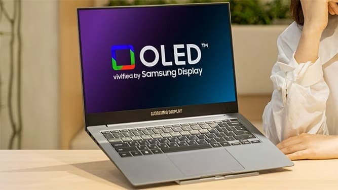 انقلاب در نمایشگر لپ‌تاپ؛ سامسونگ با Tandem OLED مرز روشنایی و دوام را جابه‌جا کرد