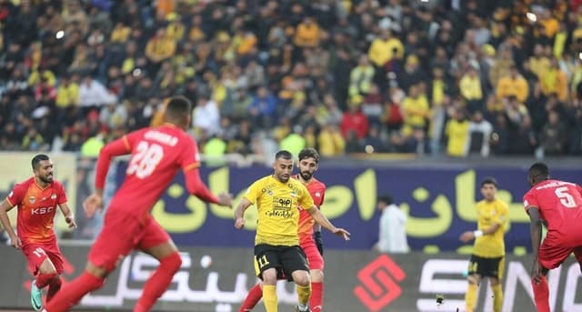 سپاهان و فولاد از ادامه لیگکناره گیری میکنند؟