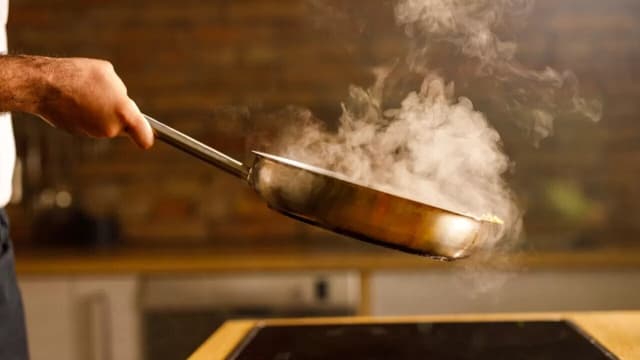 دود حاصل از روغن آشپزی خطر ابتلا به سرطان ریه را افزایش میدهد