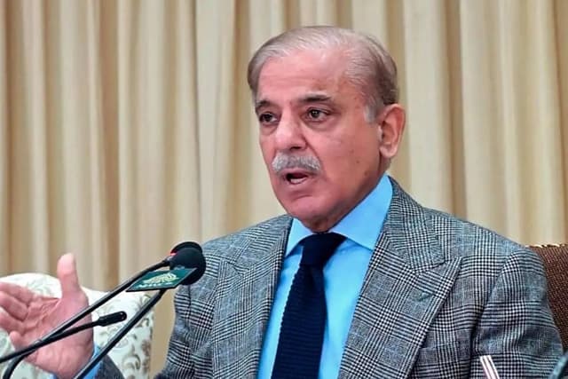 نخستوزیر پاکستان: کاملاً ضروری است که آتشبس میان ایران و آمریکا رعایت شود تا گفتوگوها به صلح پایدار در منطقه منجر شود