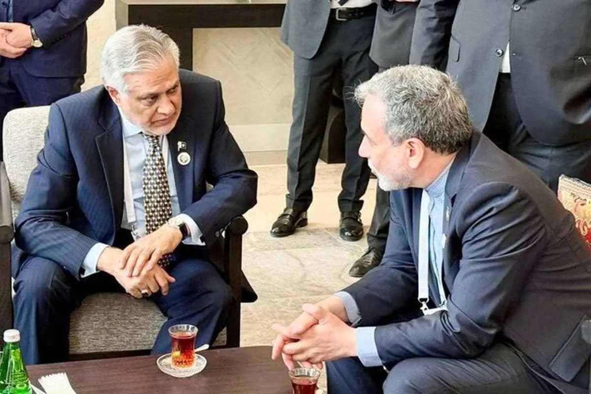 گفتوگوی تلفنی وزرای خارجه ایران و پاکستان/ تأکید بر اهمیت استمرار مسیر گفتوگو و دیپلماسی