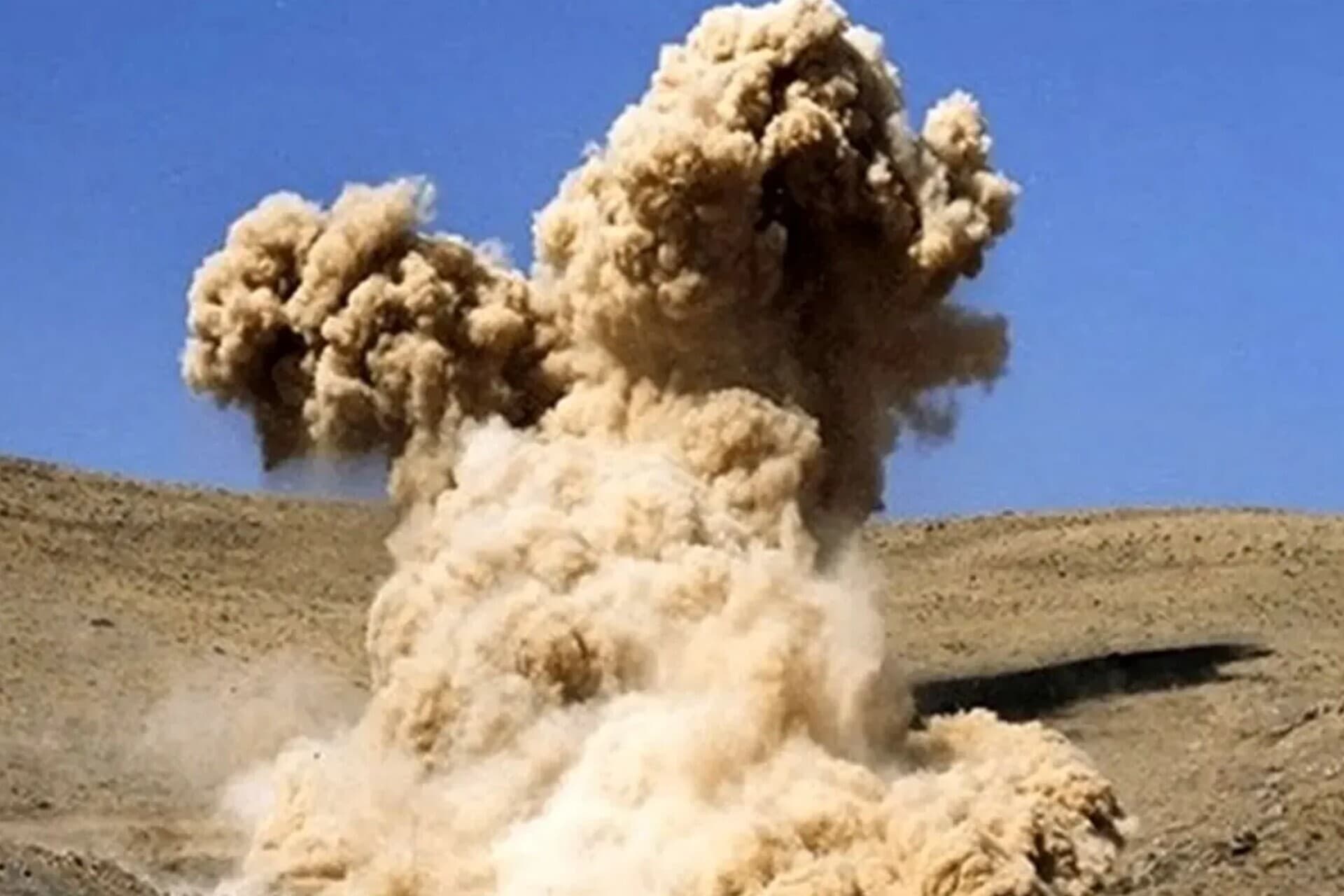 صداوسیما: صدای انفجار در اسکله مسافربری بهمن در قشم/ فارس: در جریان تبادل آتش میان نیروهای ایرانی و دشمن، بخشهای تجاری این اسکله هدف قرار گرفته