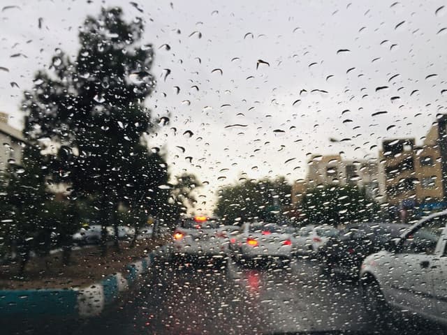 رگبار و رعد و برق در ۸ استان/ خلیج فارس طوفانی میشود