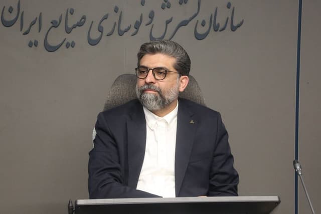 افزایش تولید به جای انتظار برای بازسازی صنایع آسیب دیده
