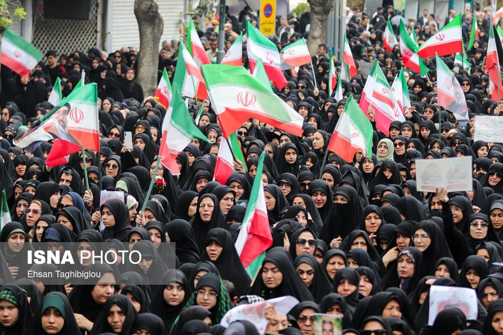 تاکید یک متخصص بر مصرف مایعات و کنترل بیماریهای زمینهای در تجمعات انبوه