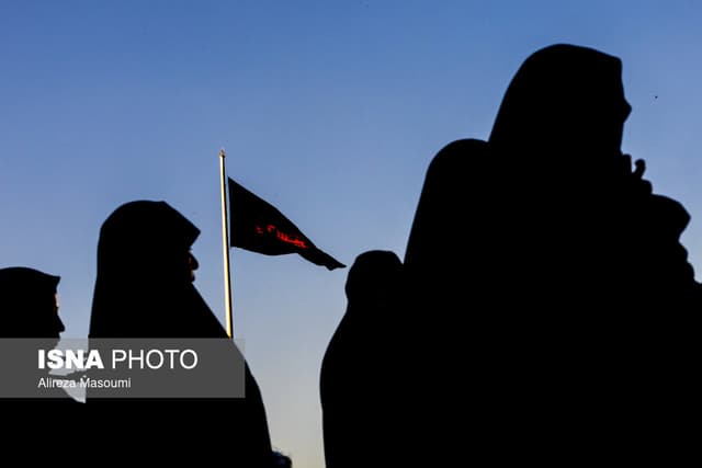 آیین اهتزاز بزرگترین پرچم عزای حسینی کشور