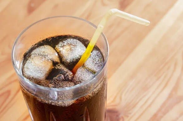 با مصرف روزانه نوشابه رژیمی چه اتفاقی برای کبدتان میافتد؟
