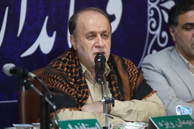 حاجیبابایی: صنایع بوشهر با نیروی بومی، فاصله طبقاتی را کم کنند