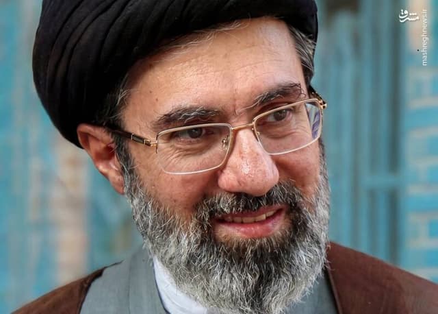 تصویری زیبا از سیمای رهبر معظم انقلاب