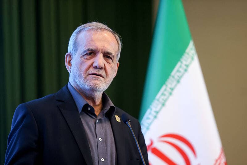 قدردانی پزشکیان از حمایتهای آیتالله سیستانی و همراهی ملت عراق با مردم ایران