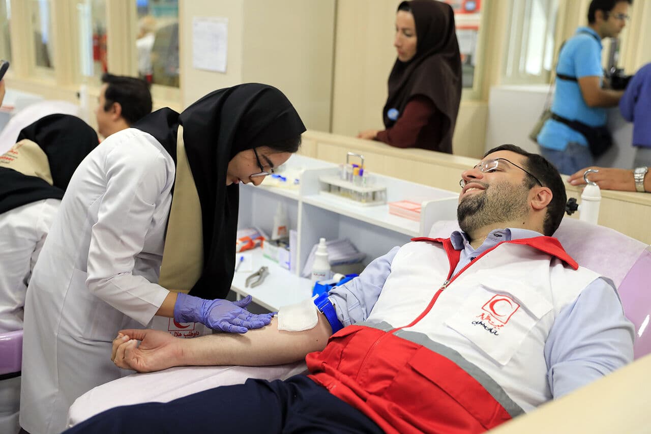 داوطلبان هلالاحمر سال گذشته ۱۰۴ هزار واحد خون اهدا کردند