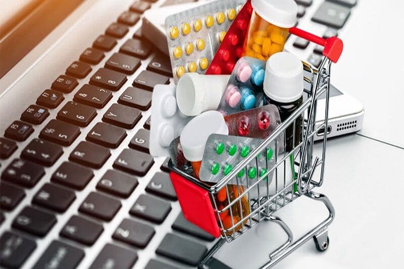 سازمان غذا و دارو به هیچ وبسایت یا سکوی اینترنتی مجوز فروش دارو و مکمل نداده است