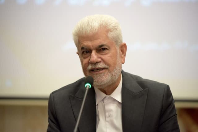 شهریاری: مشکلات دارویی و بیمهای بیماران سیستان و بلوچستان پیگیری میشود
