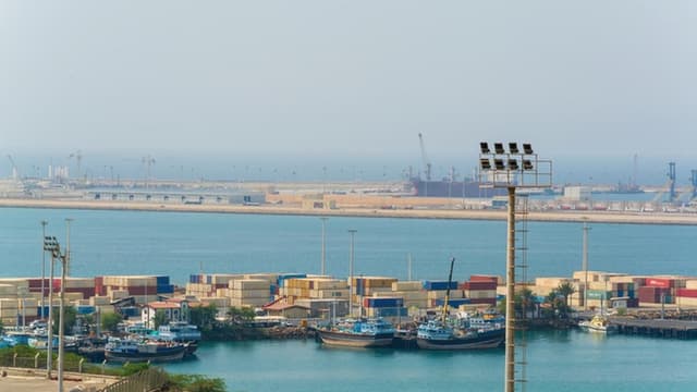 قرارداد ایجاد مرکز لجستیک در بندر شهید رجایی تیرماه امضا میشود