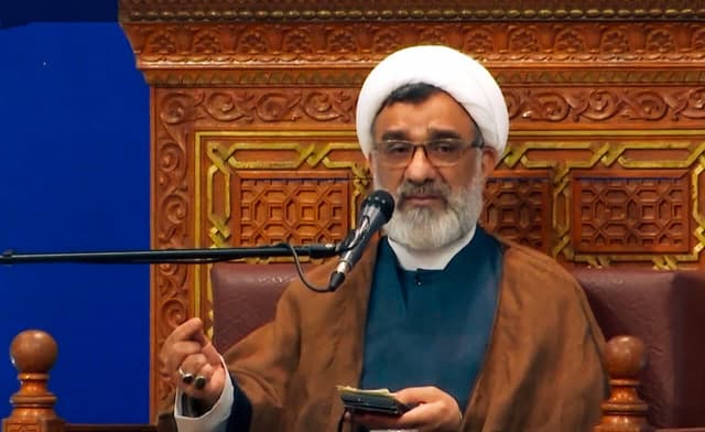 اربعین «فناوری نرم اجتماعی» و زمینهساز تمدن نوین اسلامی است