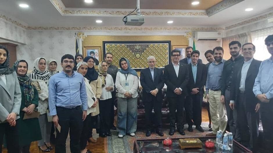 بررسی چالشهای دانشجویان ایرانی مقیم مالزی