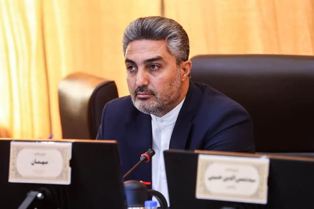 بررسی بودجهریزی عملیاتی بر اساس عملکرد، توسط مجلس و سازمان برنامه و بودجه