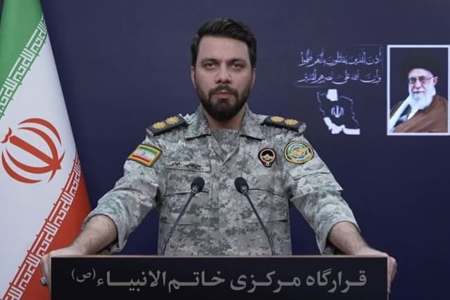 واکنش قرارگاه خاتمالانبیا(ص) به نقض آتش بس/آمریکای جنایتکار پاسخ کوبنده دریافت می کند
