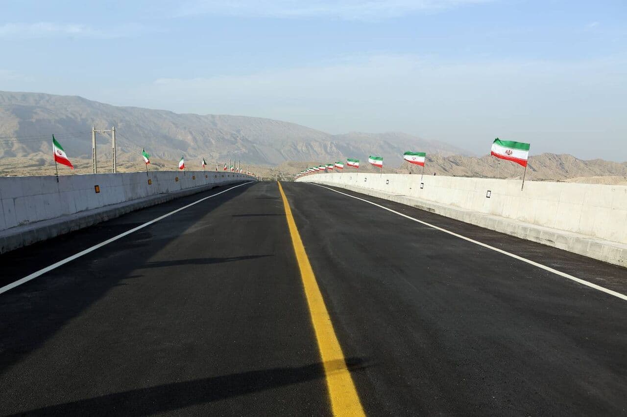 گام مهم راهداری هرمزگان در ایمنسازی مسیرها با افتتاح پل شهدای خورگو