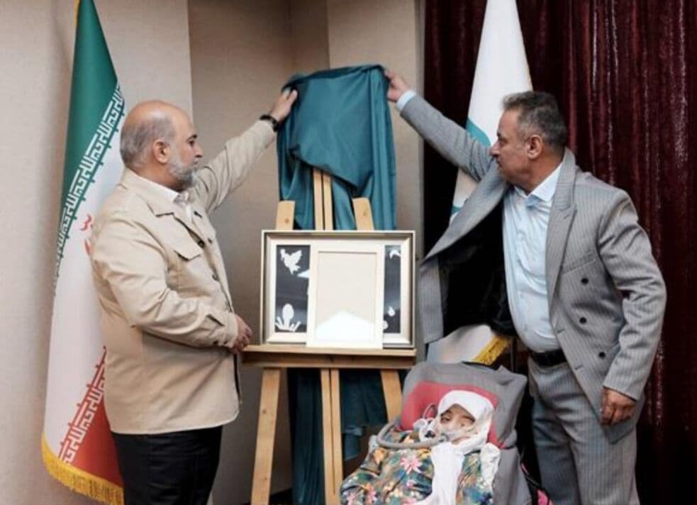 رونمایی از آثار نقاشی بریل «اسماء دغاقله» با پیام صلح برای مردم جهان