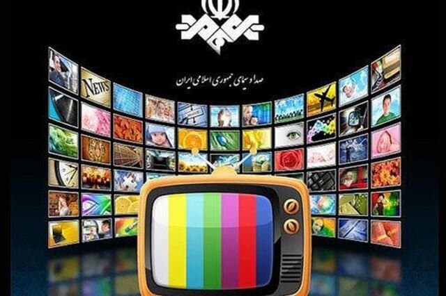 شاهکار جدید صداوسیما: نمایش مجریان اسلحه به دست! +عکس